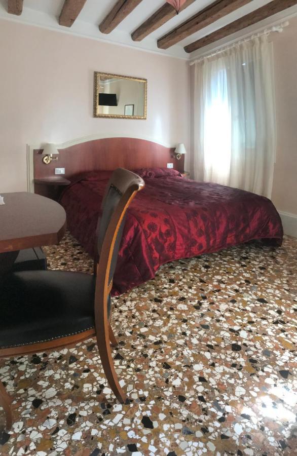 B&B A Le Boteghe ヴェネツィア エクステリア 写真